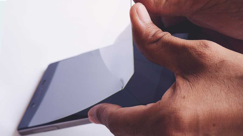 Step-by-Step Guide How to Remove a Screen Protector Safely
